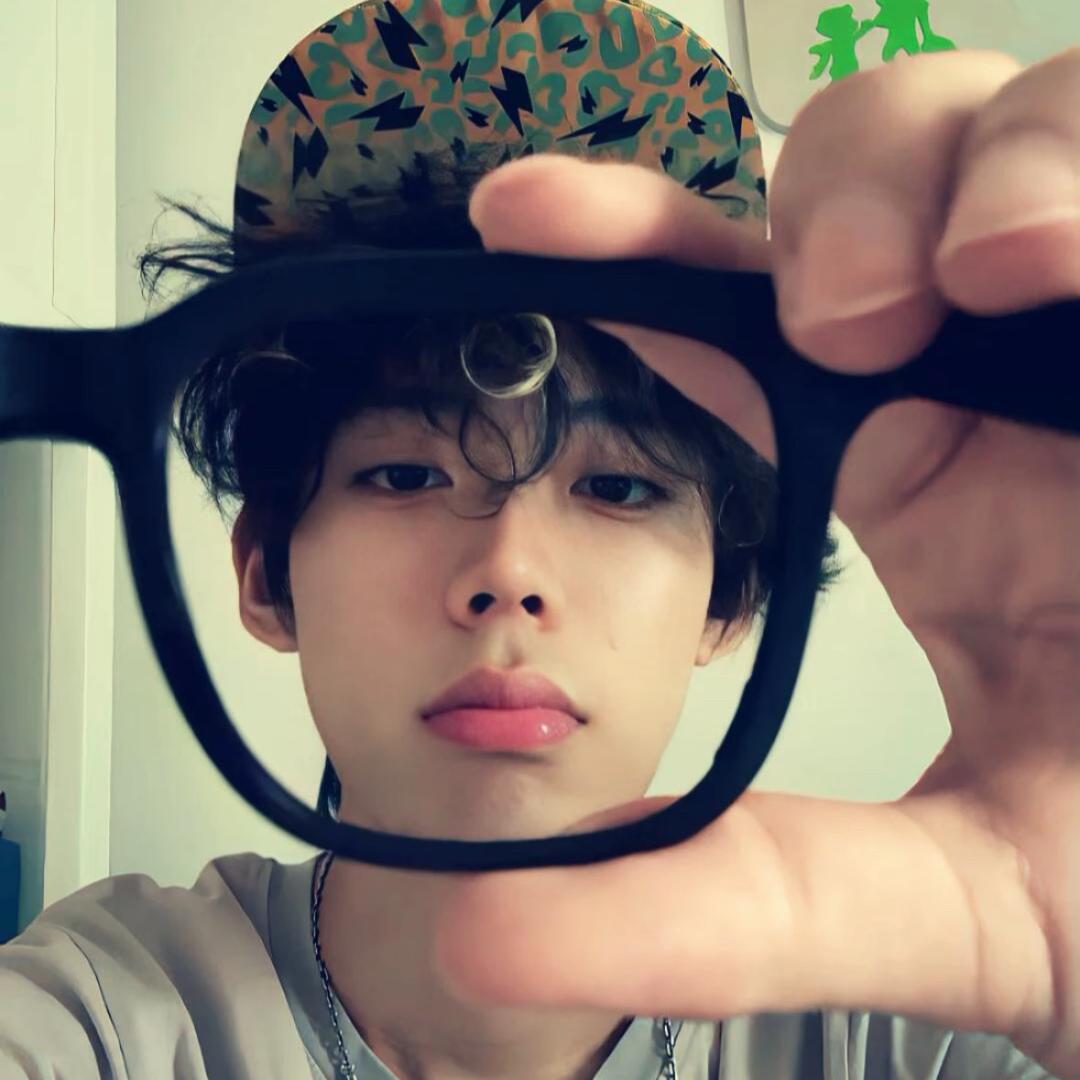 ︋︋︋︋︋   ㅤㅤㅤㅤ