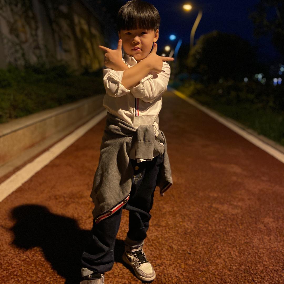 阳光小boy_timi
