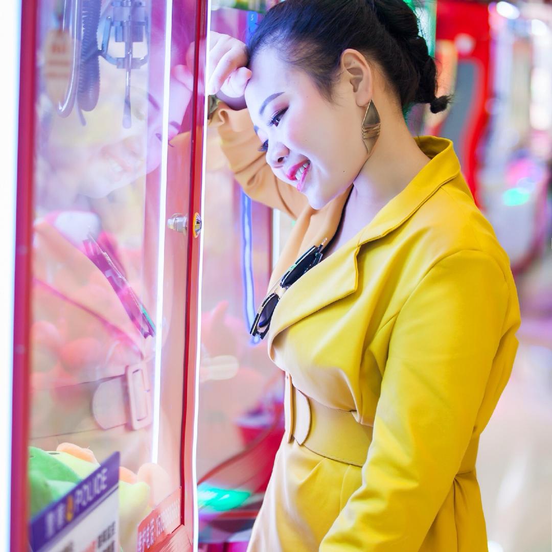 烟台毅铭数控老板娘