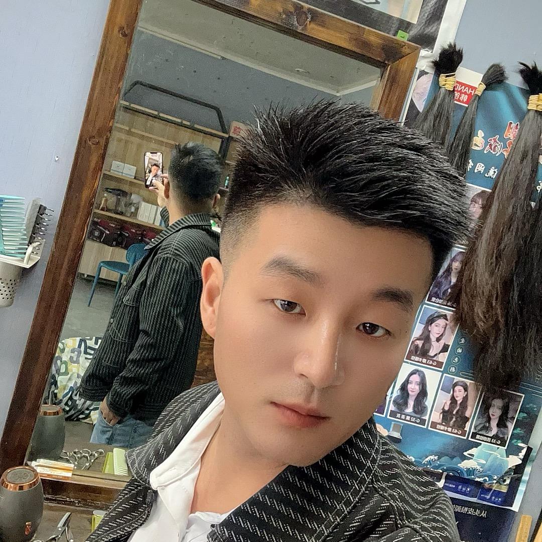 竖岗零点造型（收长头发）