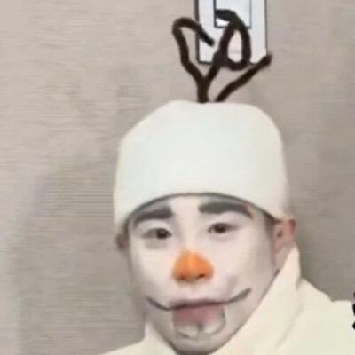 满山猴子我腚最红