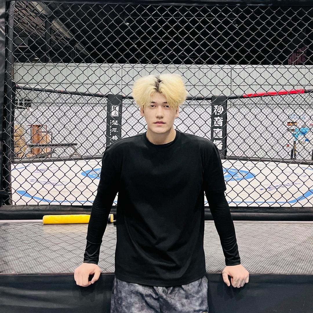 金毛狮王综合格斗🔛