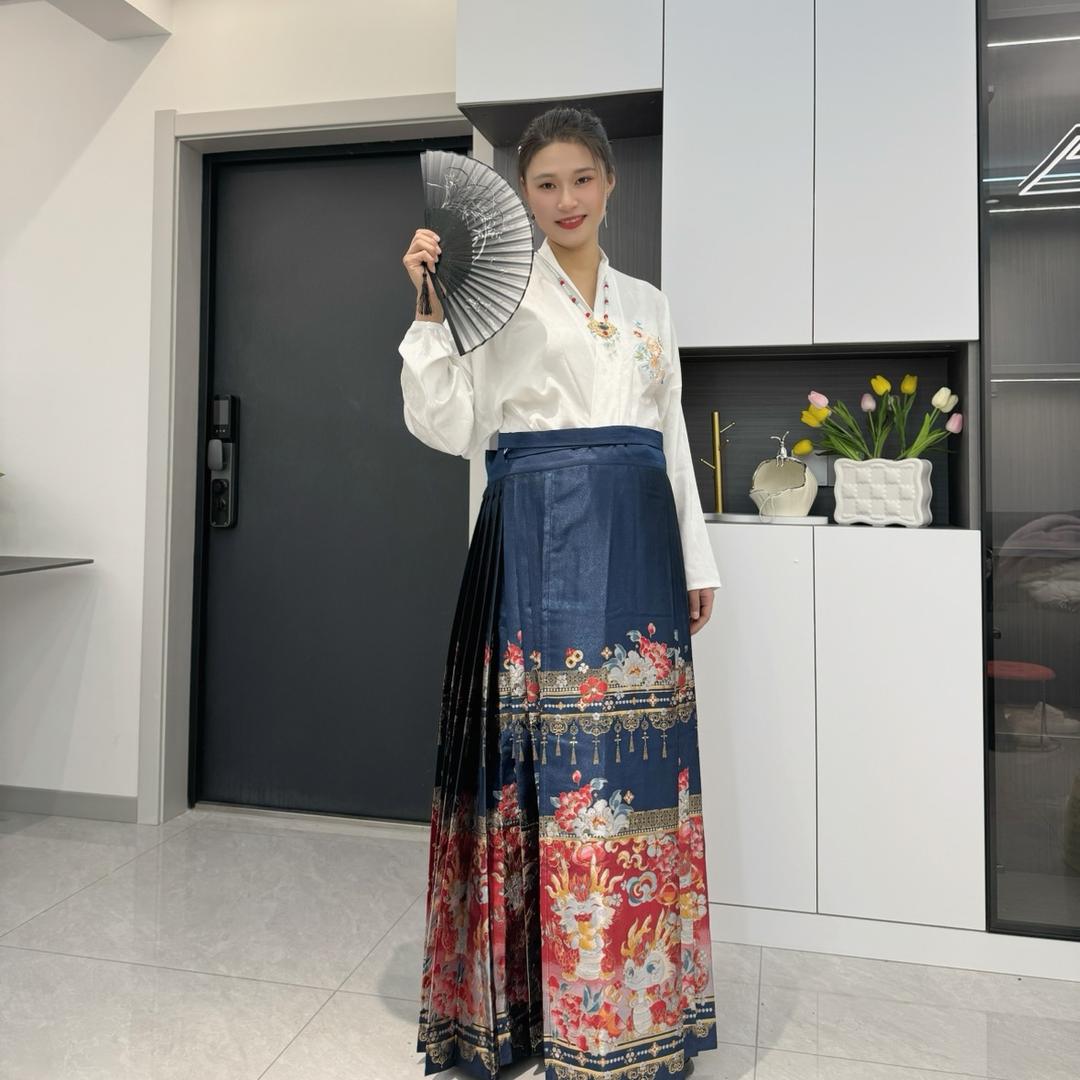 甜甜老板娘