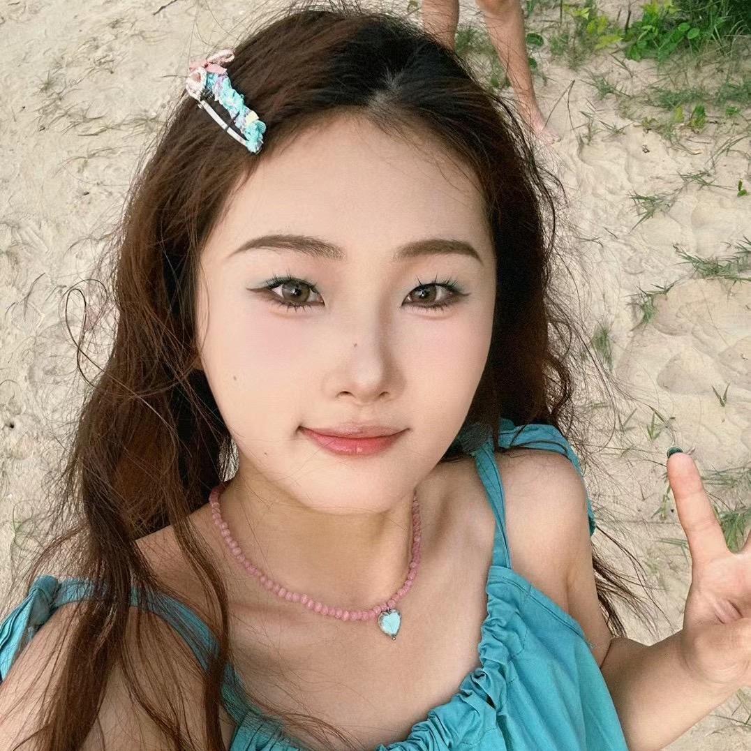 大脸卉卉