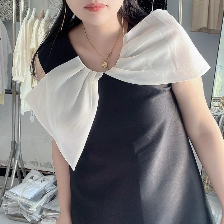 女装店清货中（转角）