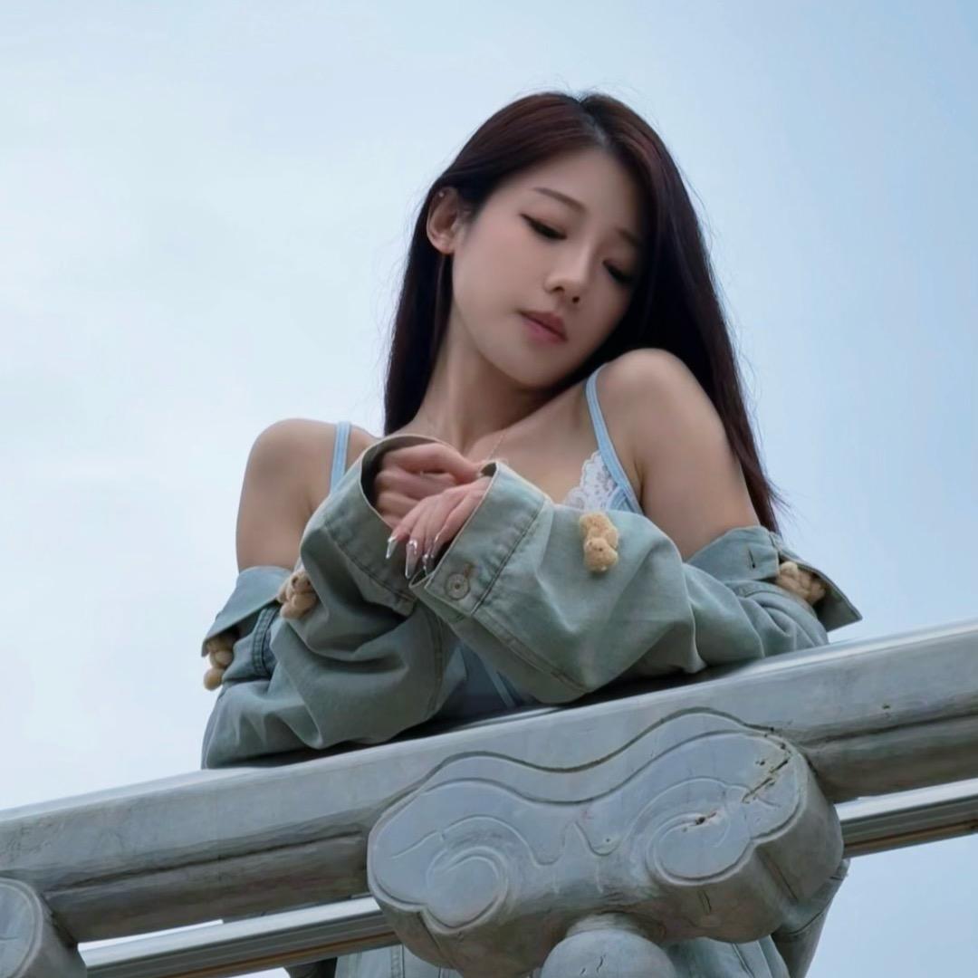 桃桃爱开车