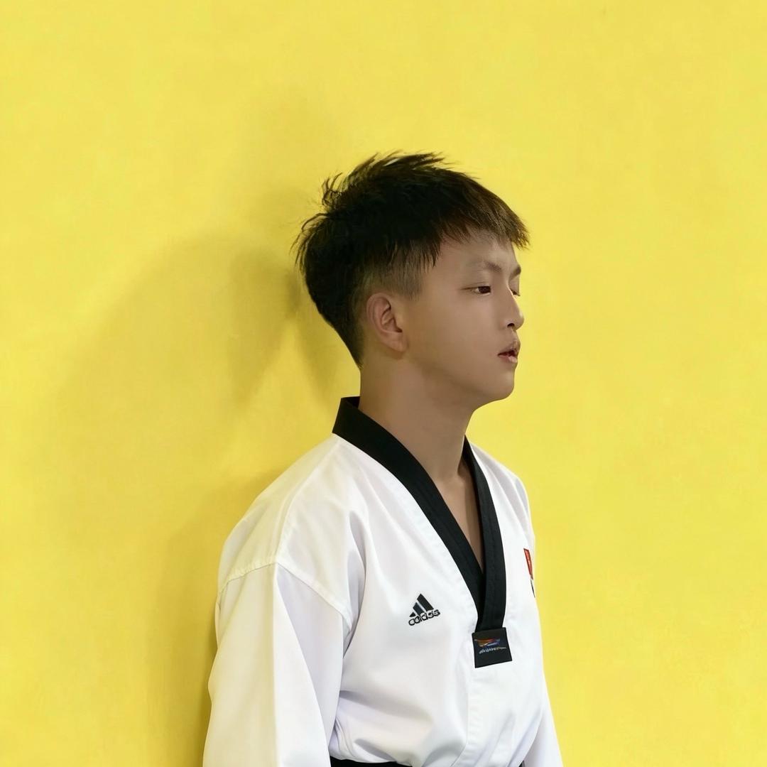 阿拉尔沐辰体育跆拳道—赵教练