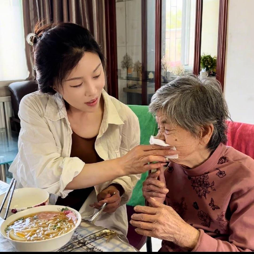 娘俩大白鹅