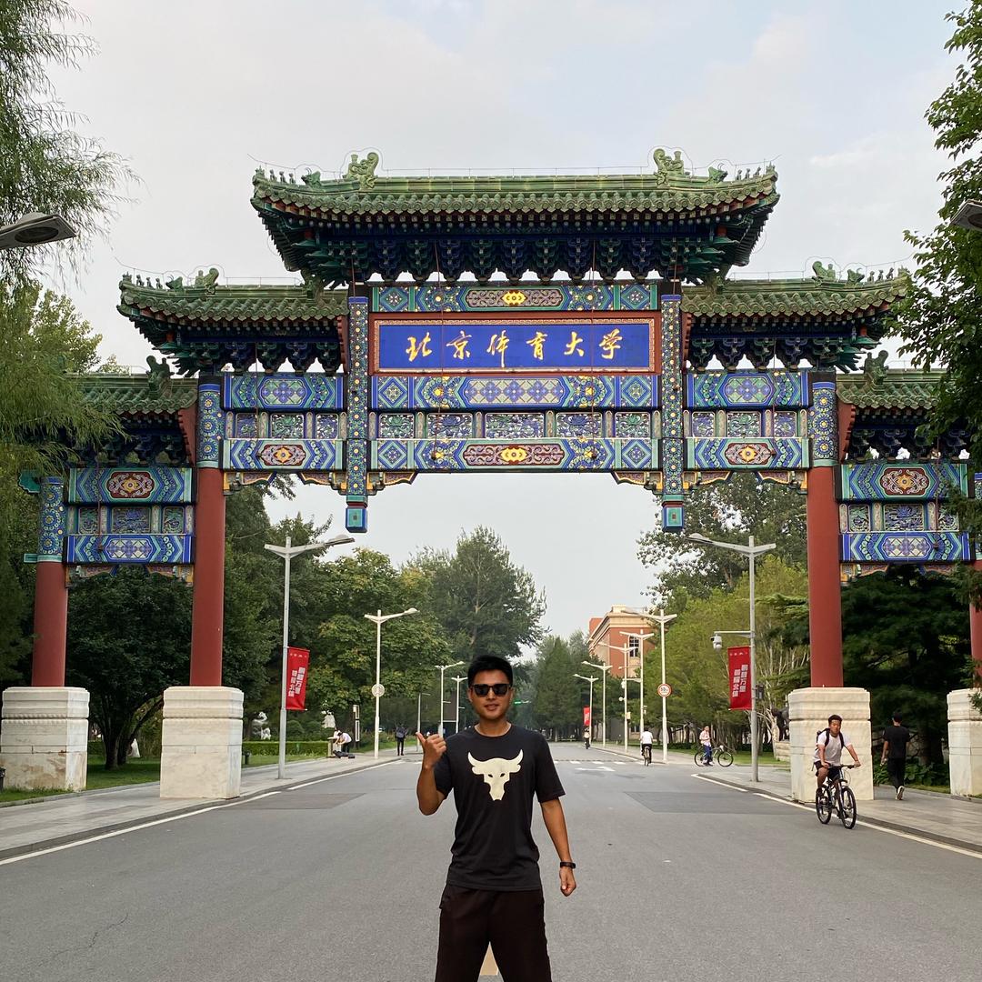 练体能的李教练