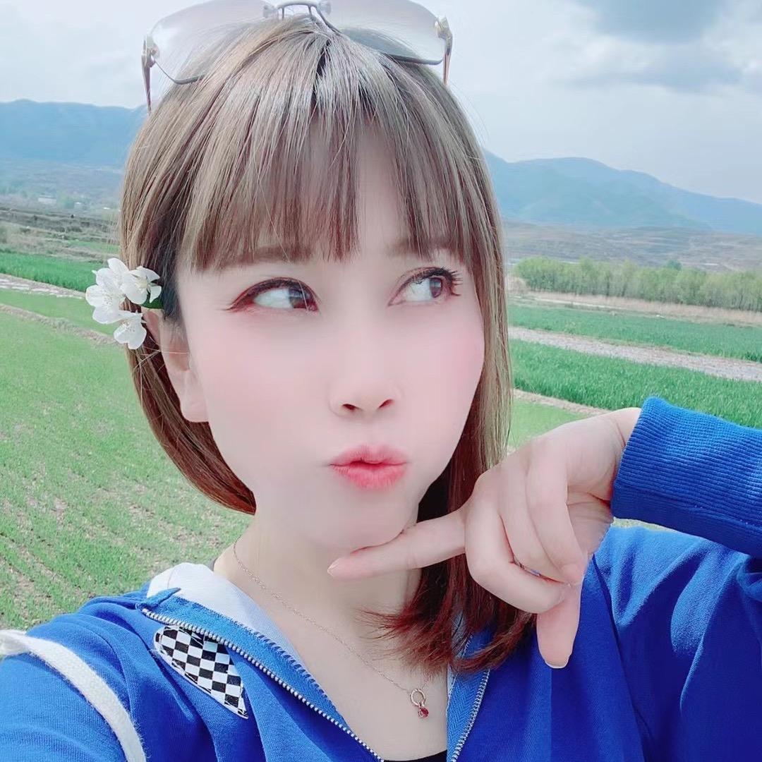 爱笑的小九