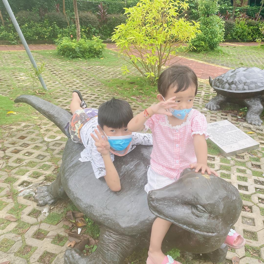 爱哭的胖妞