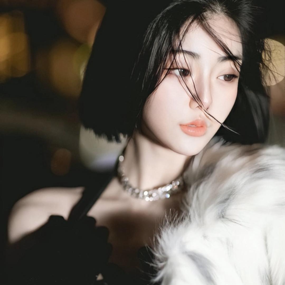 白如歌@