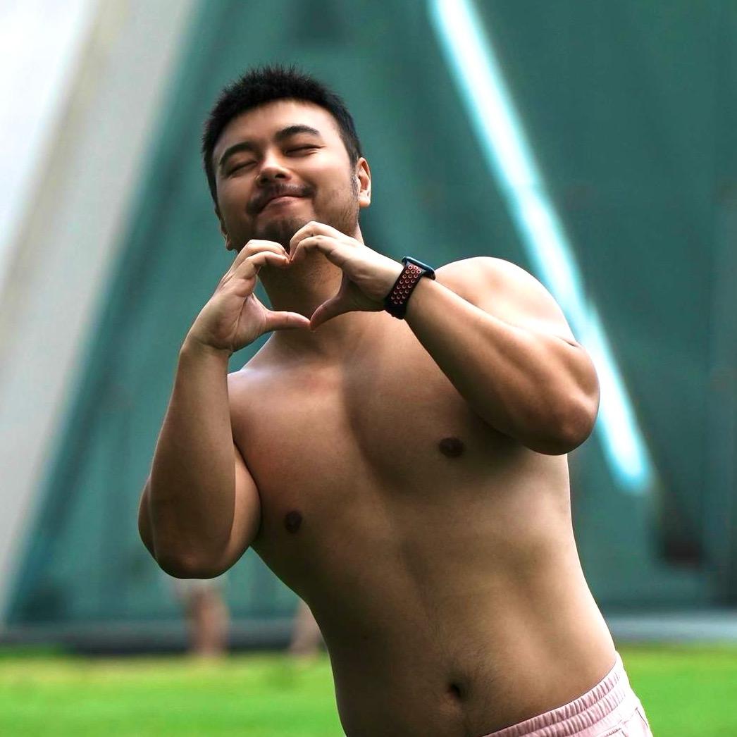 J森