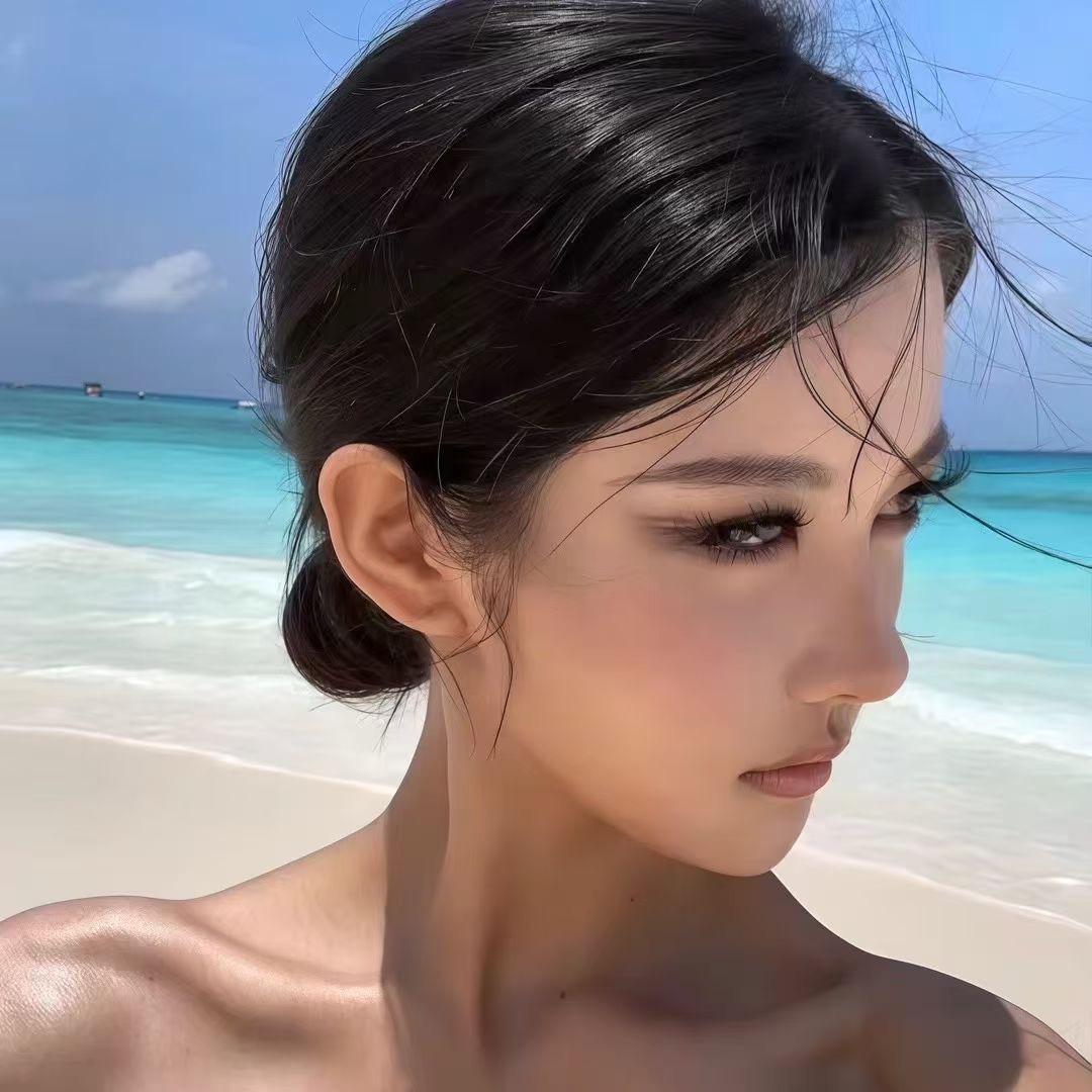 陈怡.