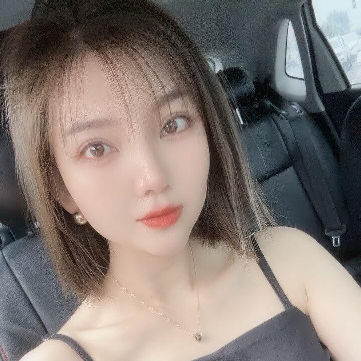 短发姑娘