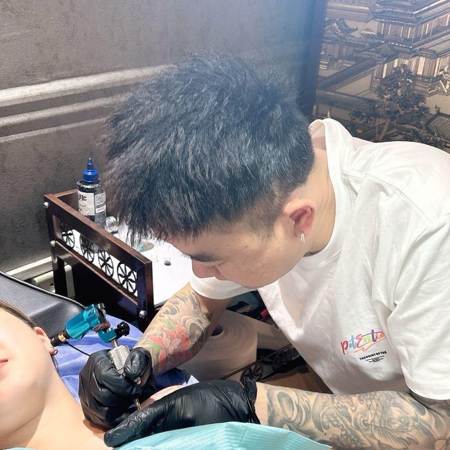 混不下去的纹身师
