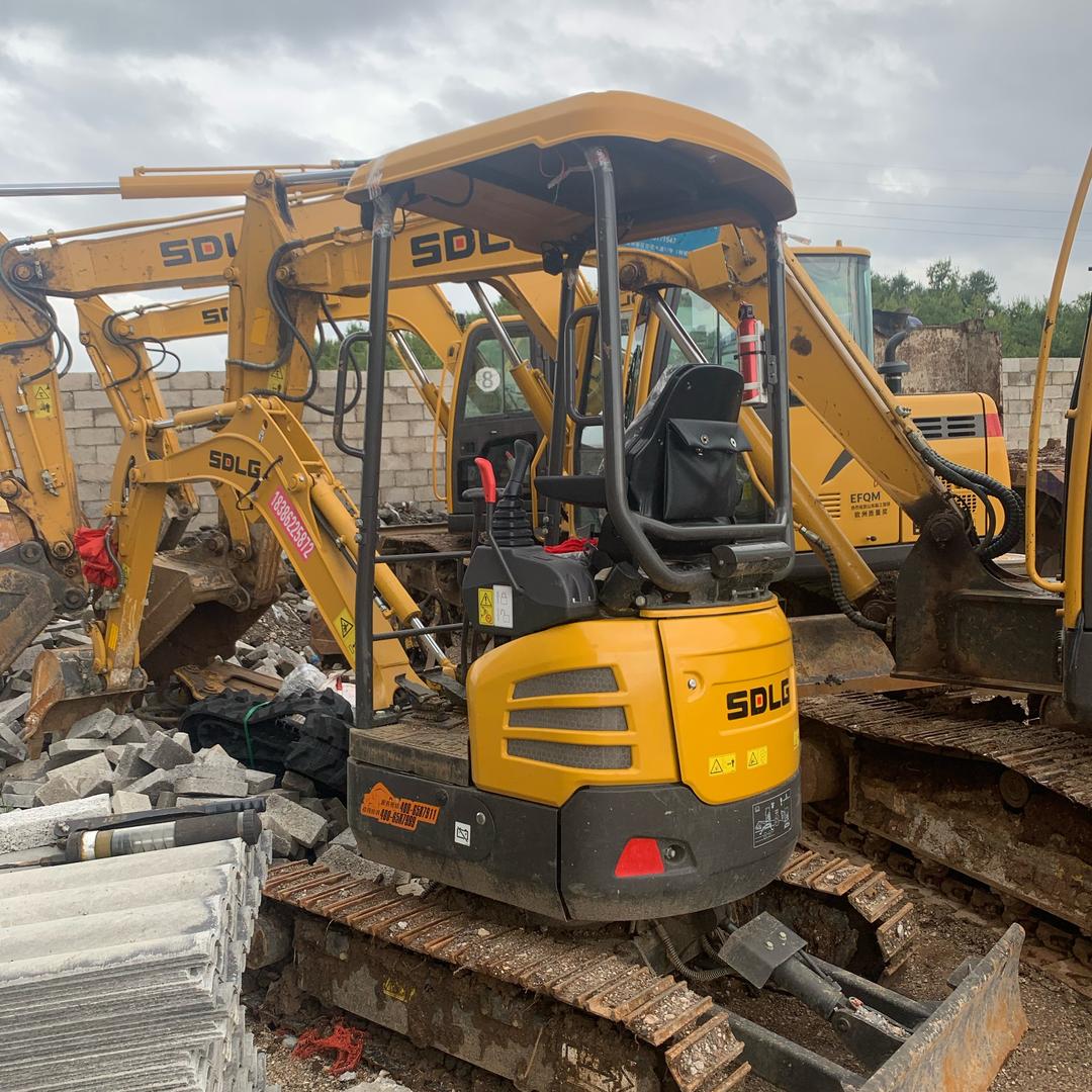 大中小型挖机、拖车出租