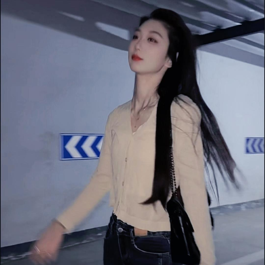 是闷闷吖