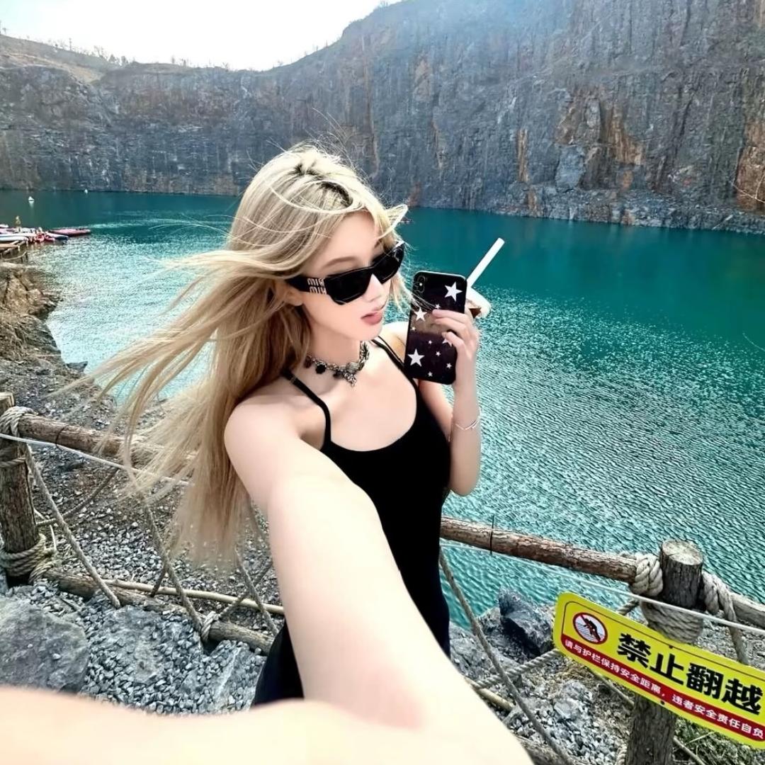 彤妮