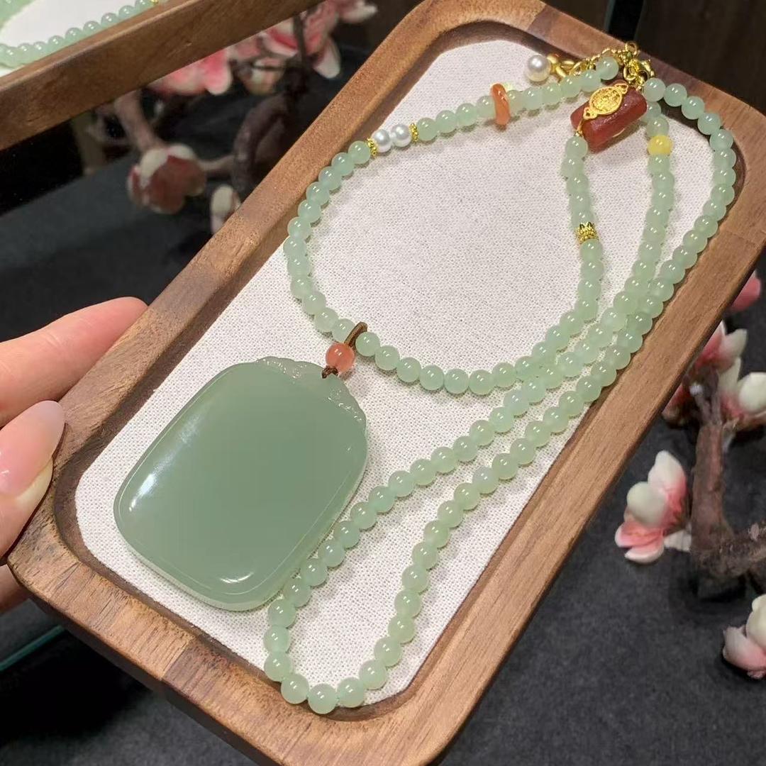 景霖和田玉珠宝