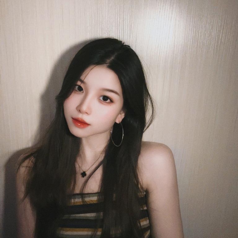 是周周吖♥ ♥
