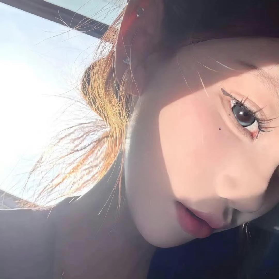 小仉睡醒了