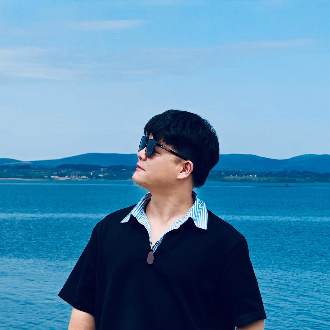 龙龙🎤
