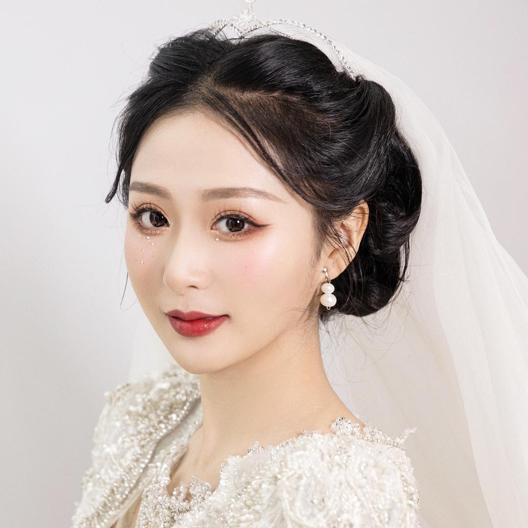 爱洛婚纱