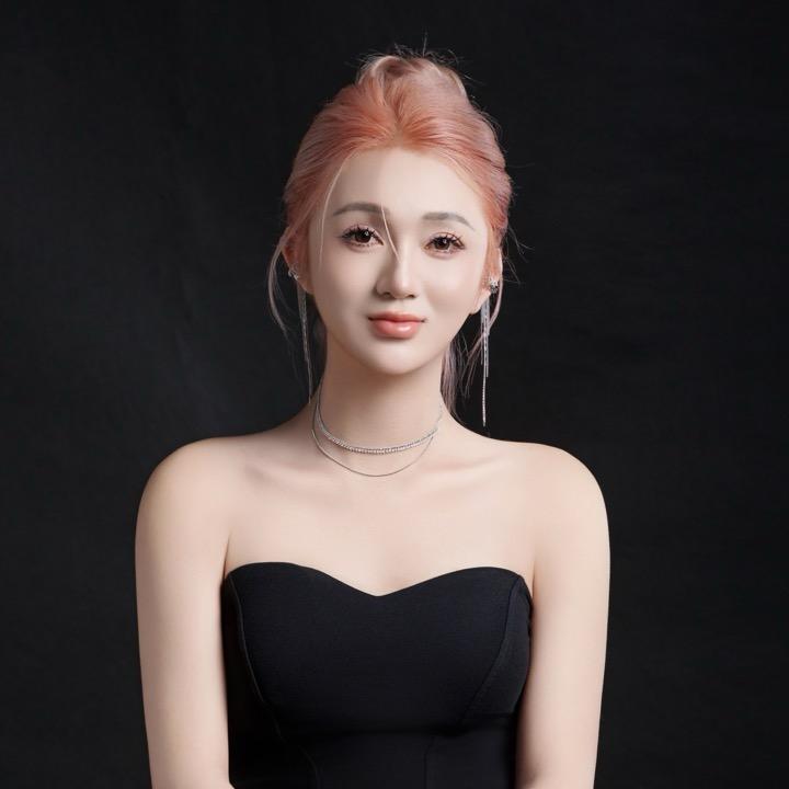 董娘娘初见董姐💅