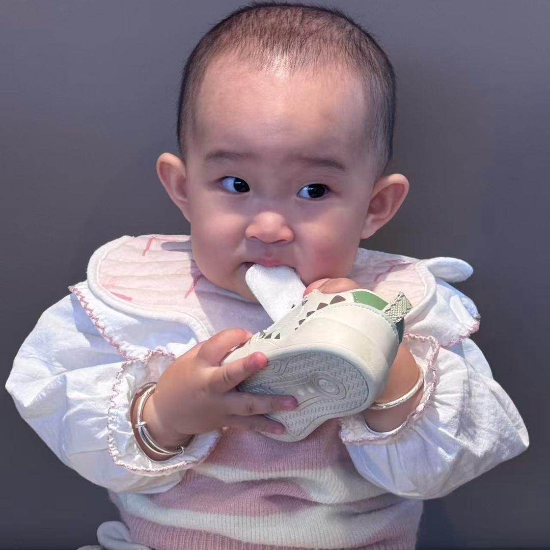 不会带娃的奶爸👨‍🍼