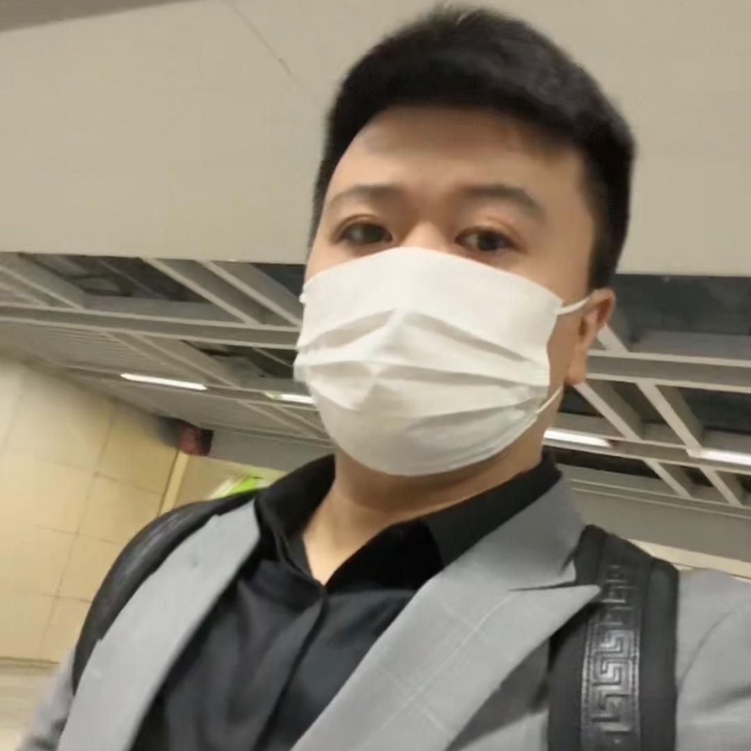 握摄地跑