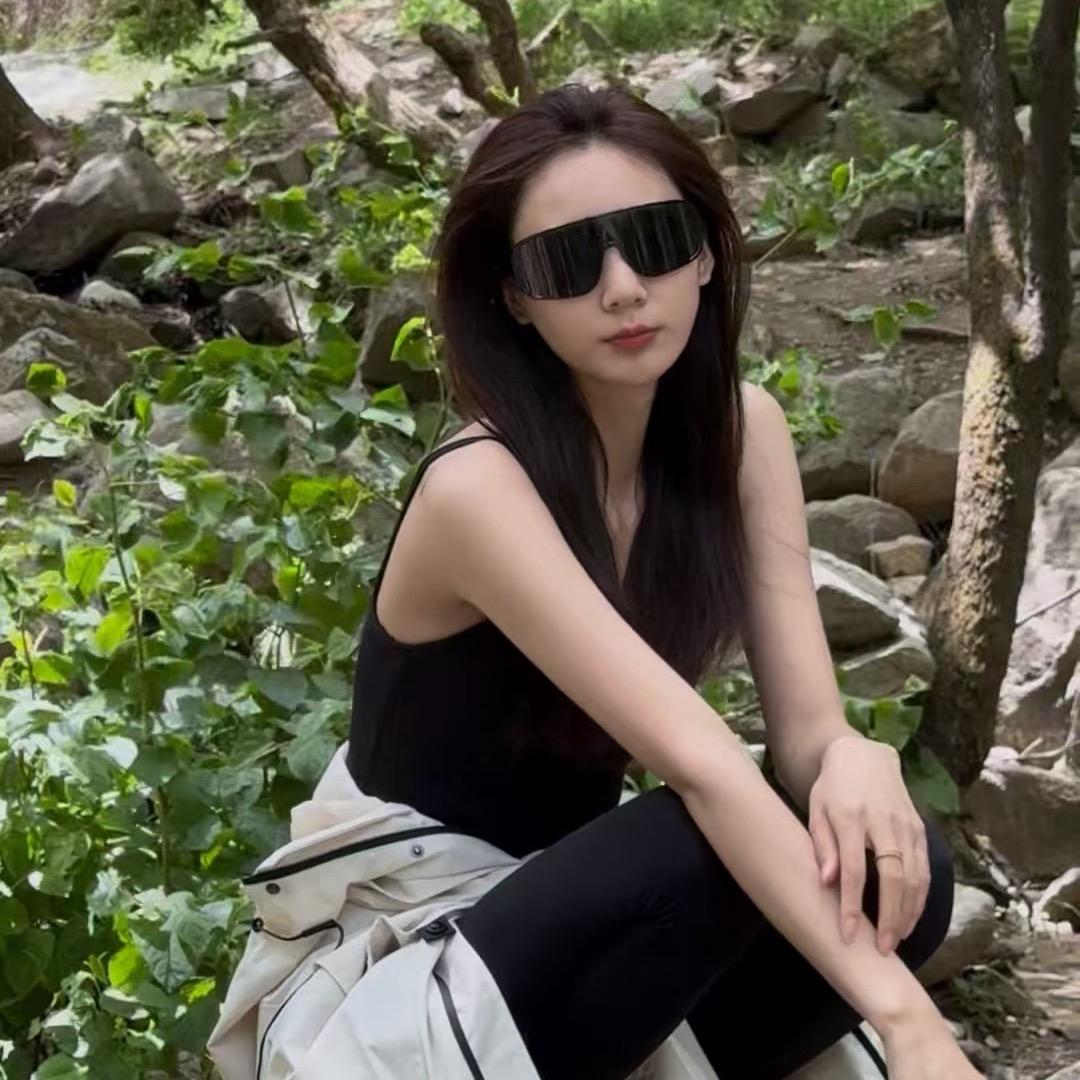 十点半睡觉.