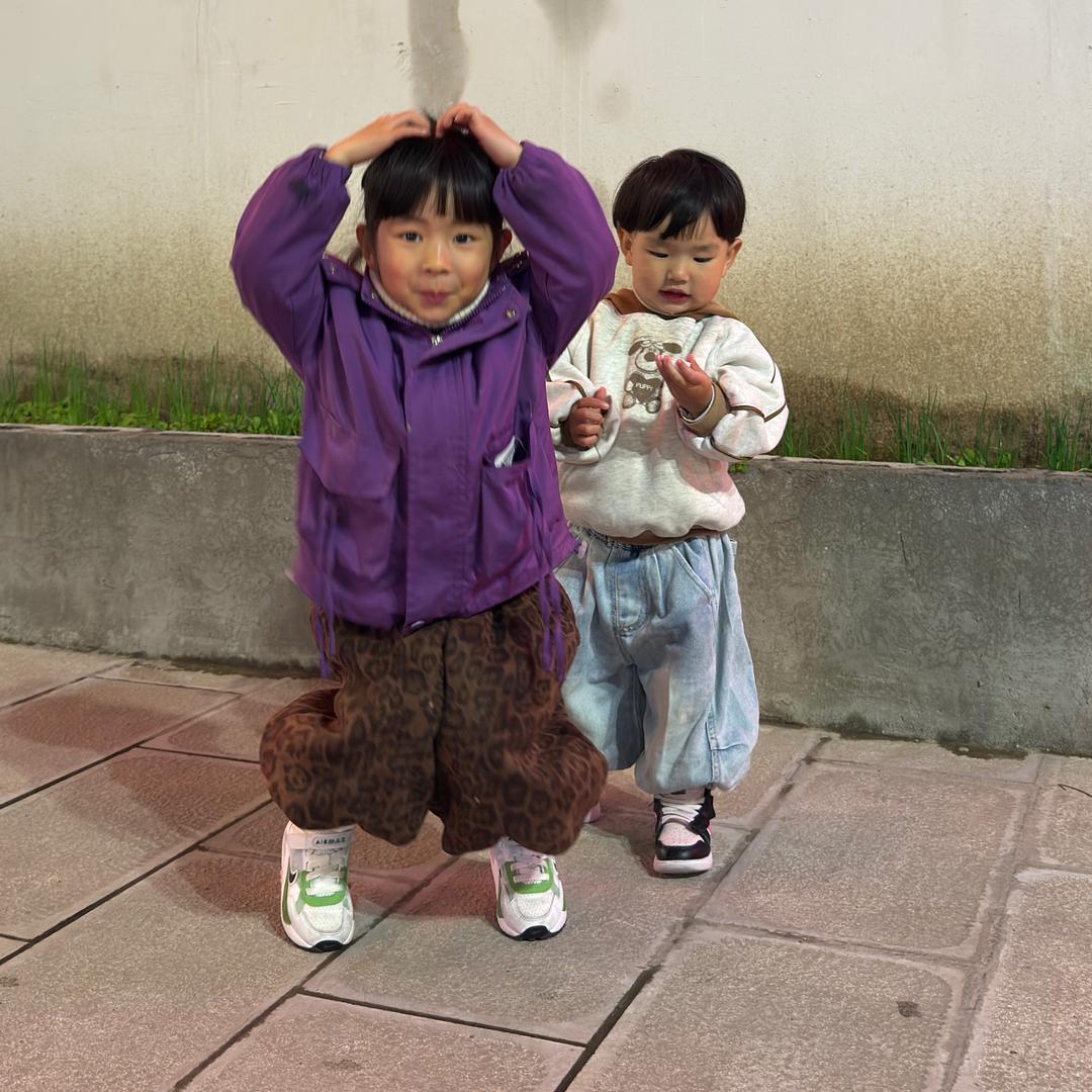 童装  小顾在林口童里相伴