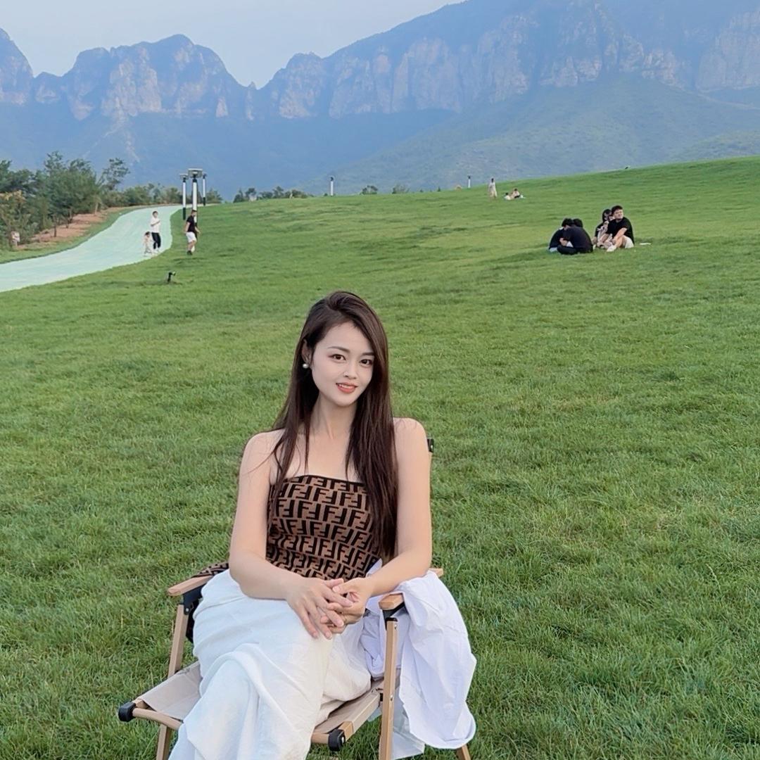 北首体育塑胶跑道厂家硅PU人造草坪-笑笑