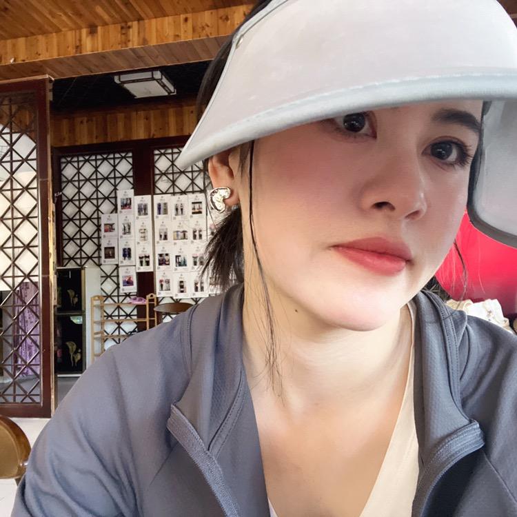 瑜伽人小兔OM