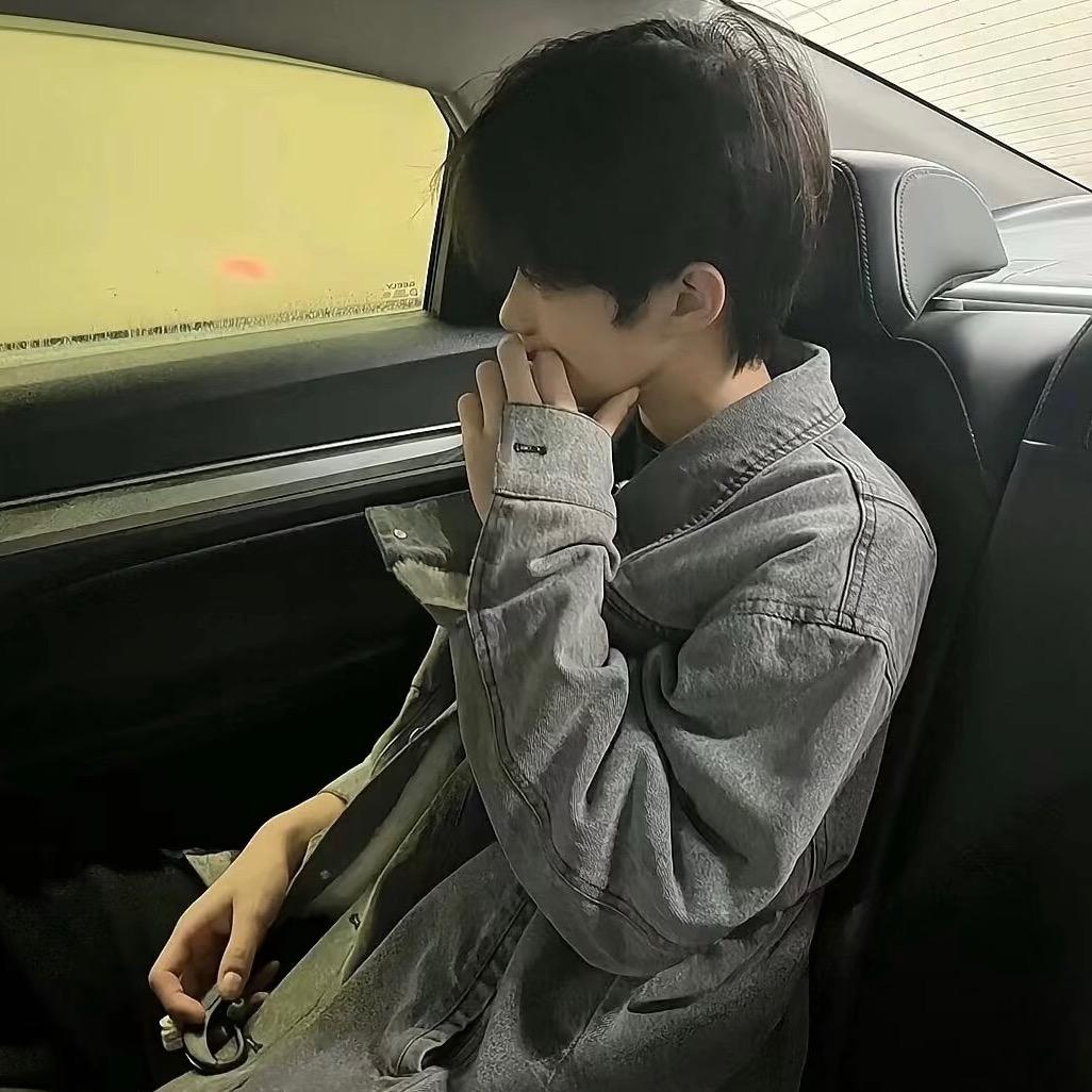雨夜共赴花海