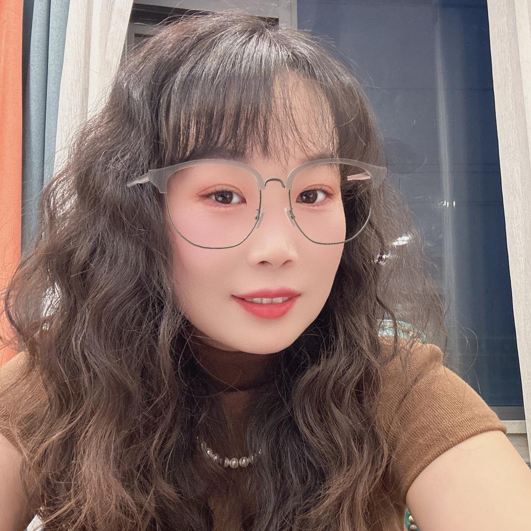 @小丽