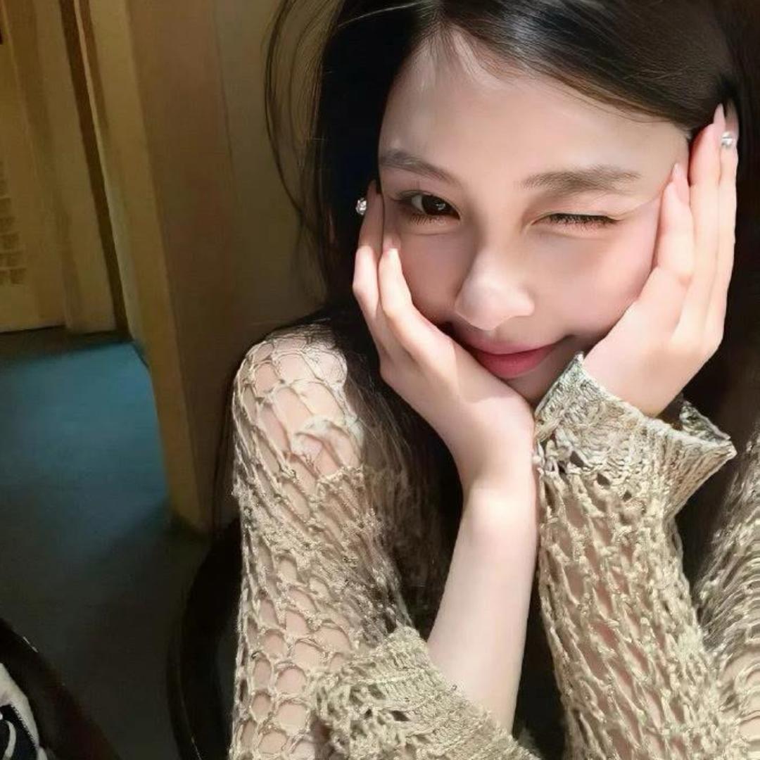 菠萝味的凤梨🍍