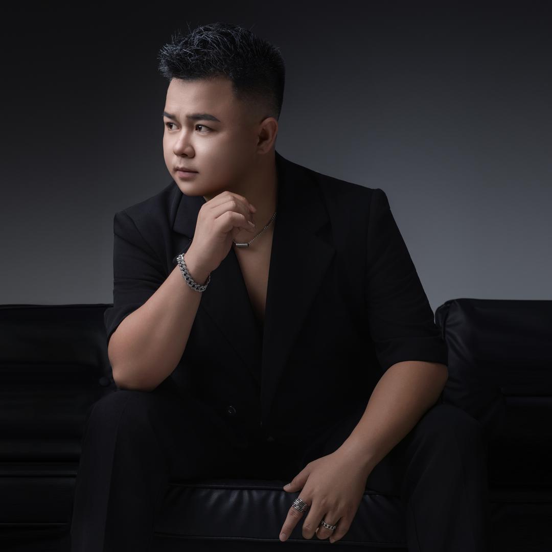 王老师-温州韵美国际形象设计培训学校