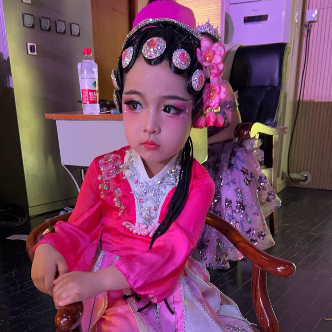 煤气罐妹妹与淘气哥哥