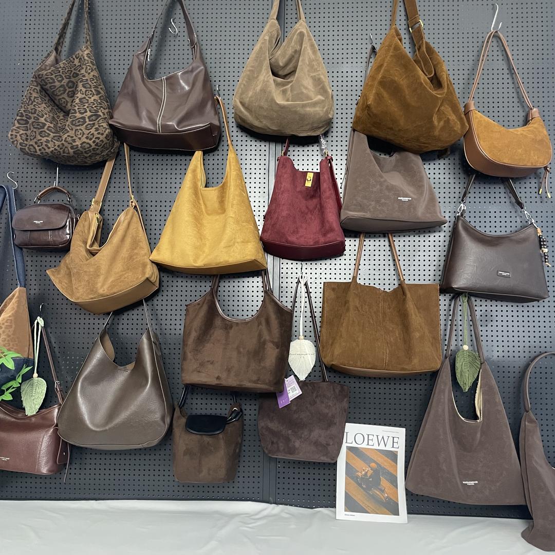 恒讷箱包工厂店