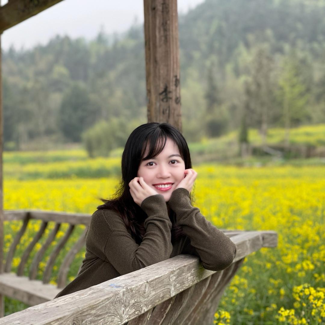 草莓小吃货🍓