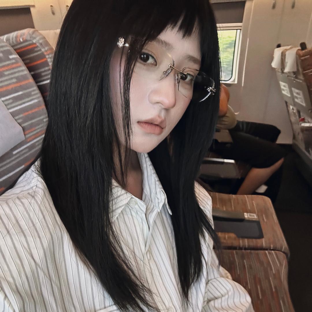 杨莫