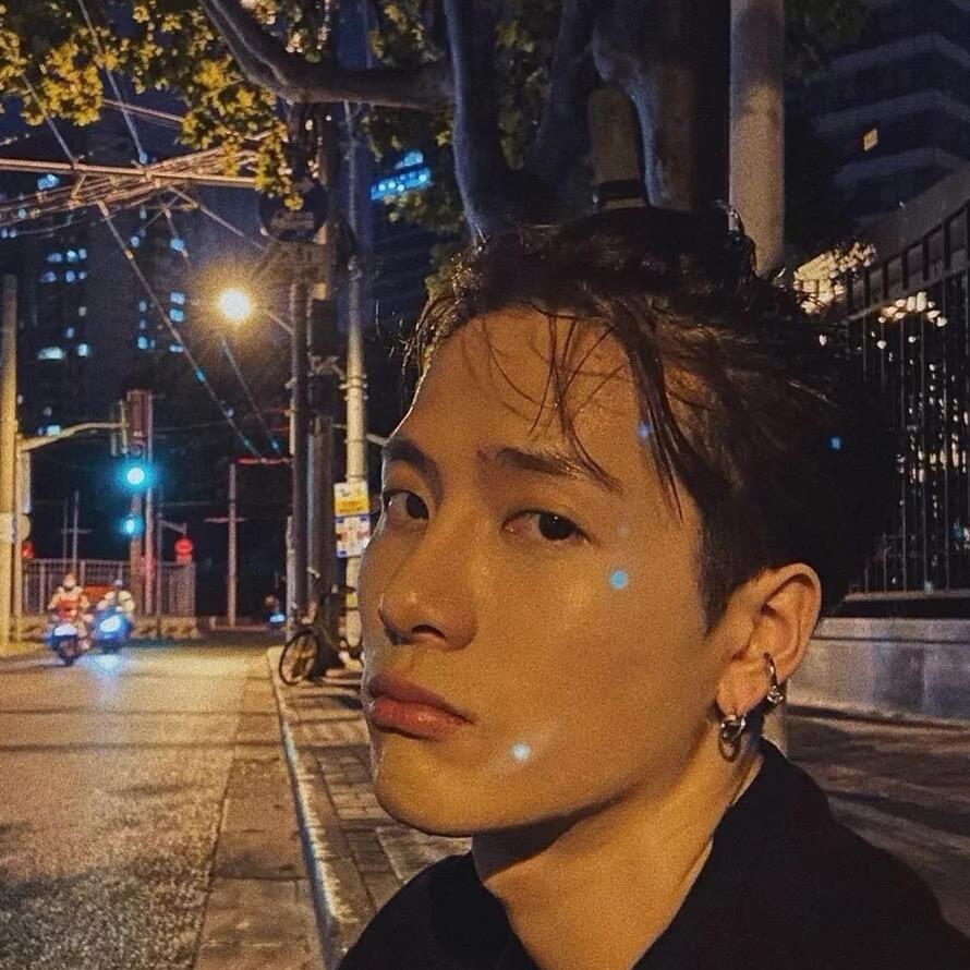 不会打🎱的陆小果🎣