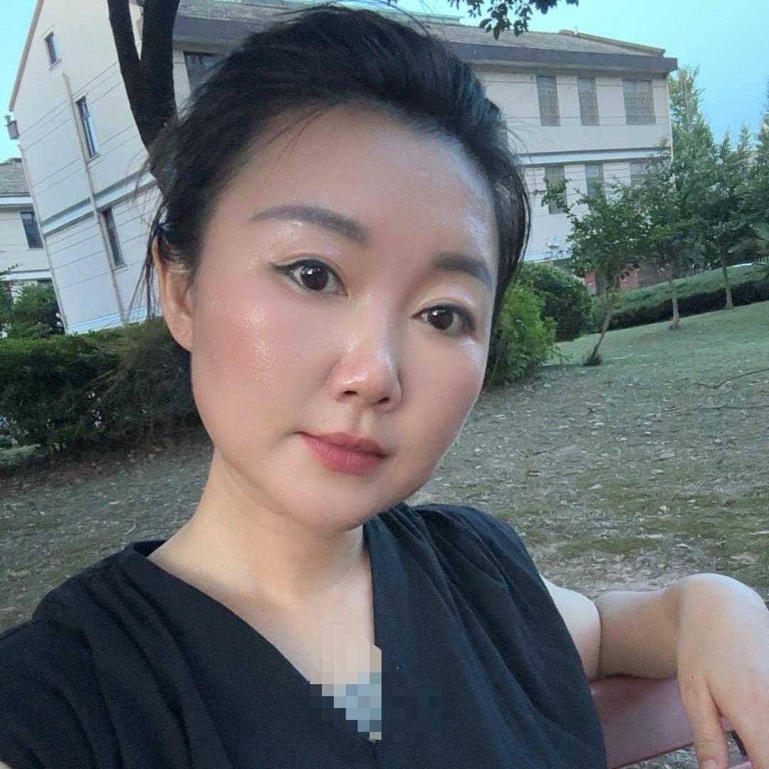 丽姐   ✨