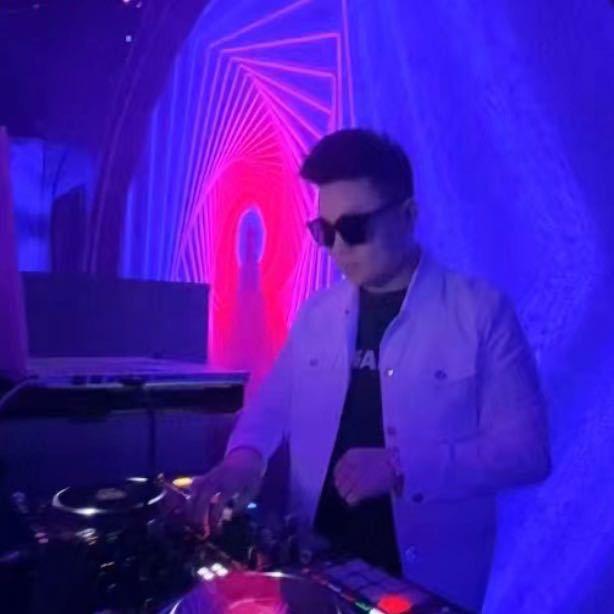 DJ（包厢天亮文化）卓少🤟