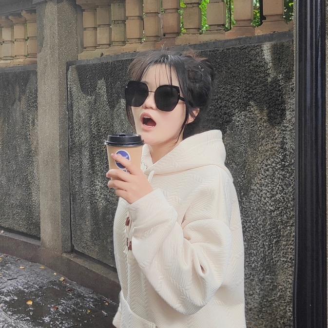 酱泥的五老哥（volg）