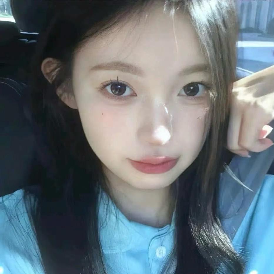 ❅