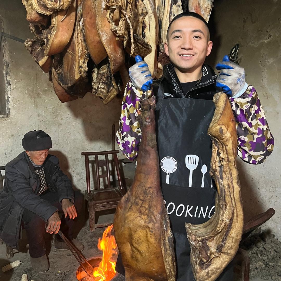 土家大伟