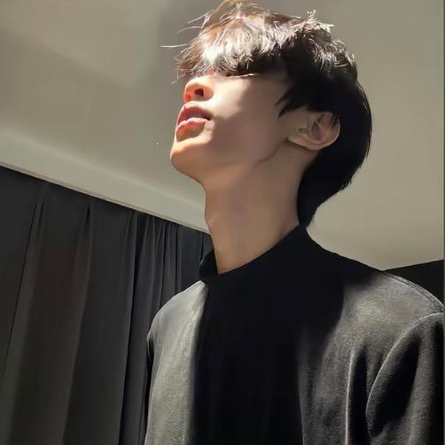 不太期待丶